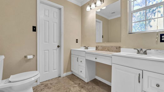 Montgomery 1-story, 3-bed 801, 803, 805 Queenswood-idx