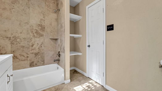 Montgomery 1-story, 3-bed 801, 803, 805 Queenswood-idx