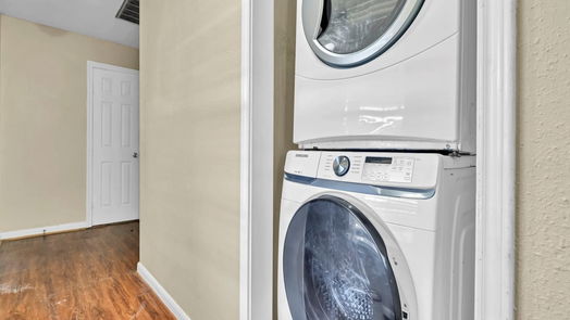 Montgomery 1-story, 3-bed 801, 803, 805 Queenswood-idx