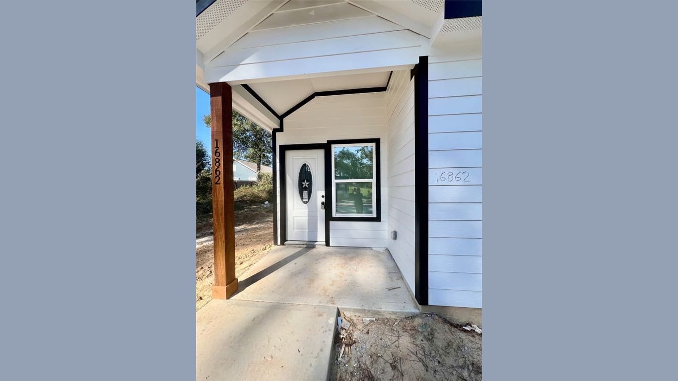 Montgomery 1-story, 3-bed 16862 W Lynbrook Street-idx