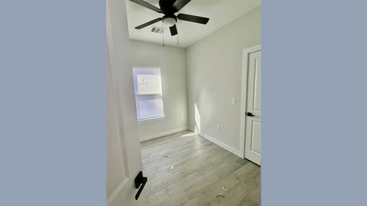Montgomery 1-story, 3-bed 16862 W Lynbrook Street-idx