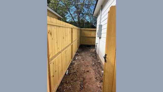 Montgomery 1-story, 3-bed 16862 W Lynbrook Street-idx
