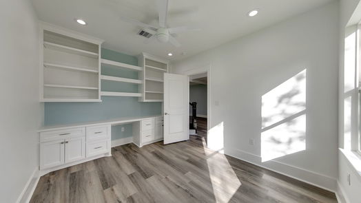 Montgomery 2-story, 4-bed 14159 Lakepoint Drive-idx