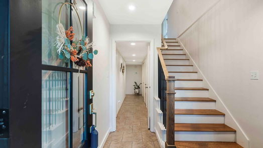 Willis 2-story, 4-bed 15700 Lakeway Drive-idx