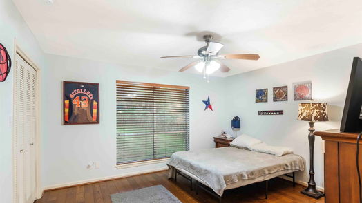 Willis 2-story, 4-bed 15700 Lakeway Drive-idx