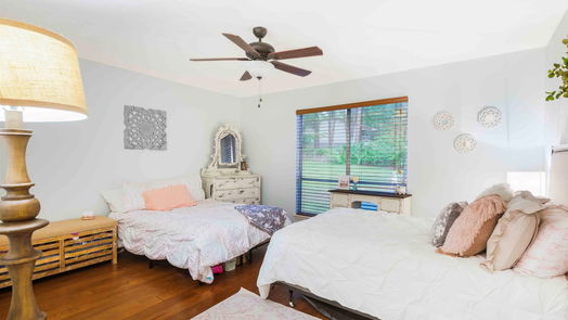Willis 2-story, 4-bed 15700 Lakeway Drive-idx