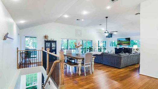 Willis 2-story, 4-bed 15700 Lakeway Drive-idx