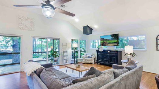 Willis 2-story, 4-bed 15700 Lakeway Drive-idx