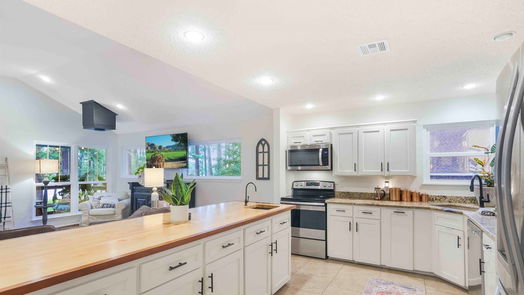 Willis 2-story, 4-bed 15700 Lakeway Drive-idx