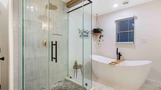 Willis 2-story, 4-bed 15700 Lakeway Drive-idx