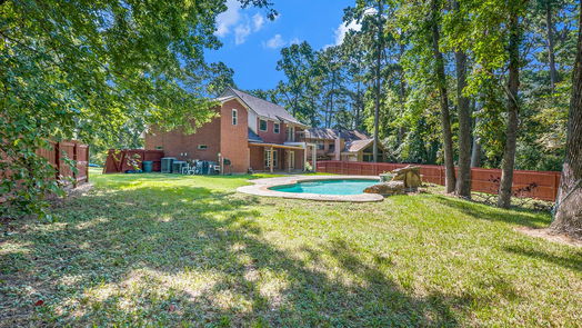 Willis 2-story, 5-bed 15179 Jamaica Drive-idx