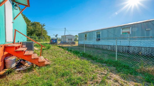 Willis 1-story, 3-bed 13202 Hilltop Court-idx