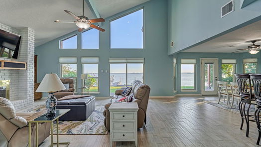 Willis 2-story, 3-bed 7199 Kingston Cove Lane-idx