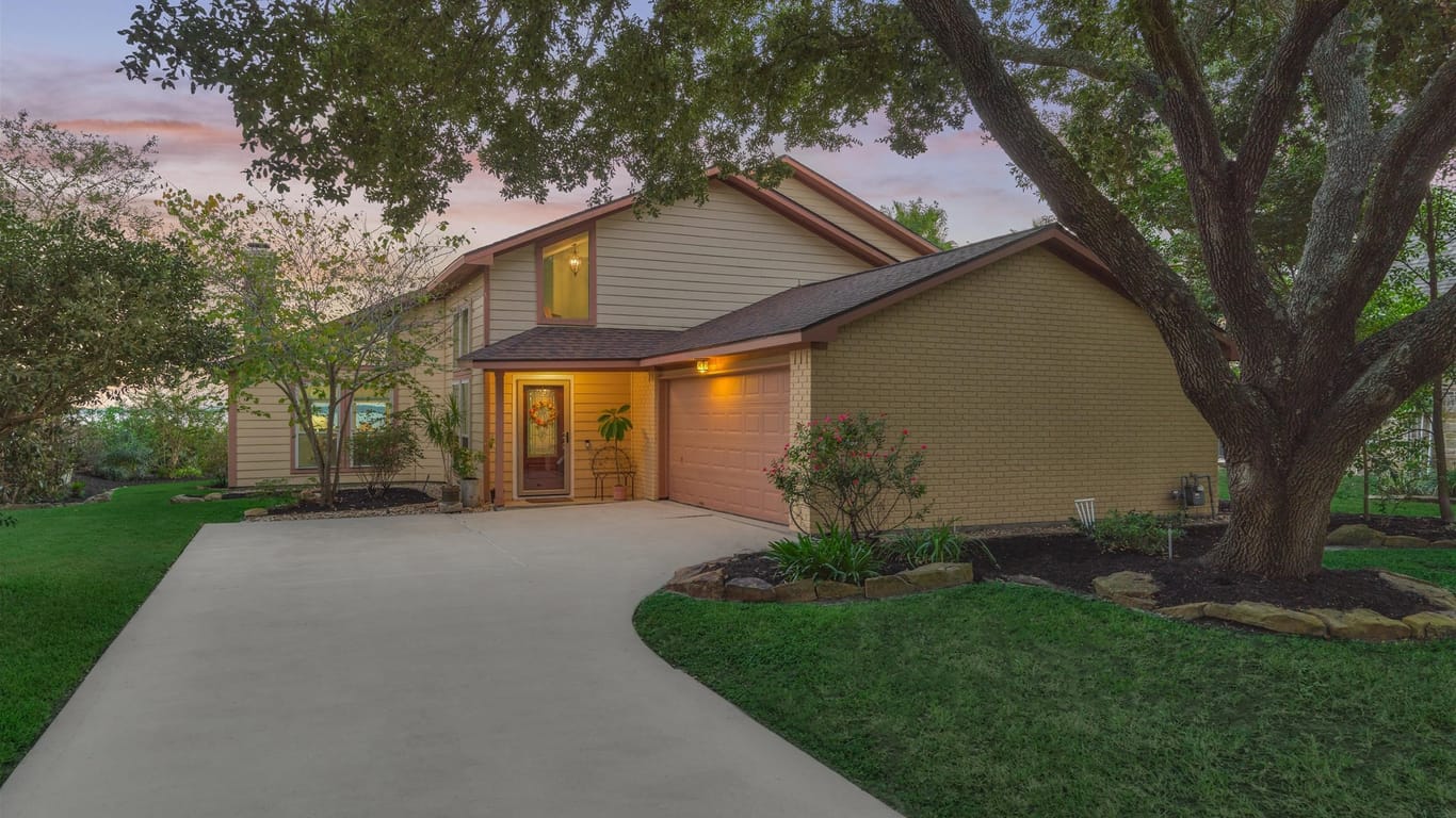 Willis 2-story, 3-bed 7199 Kingston Cove Lane-idx