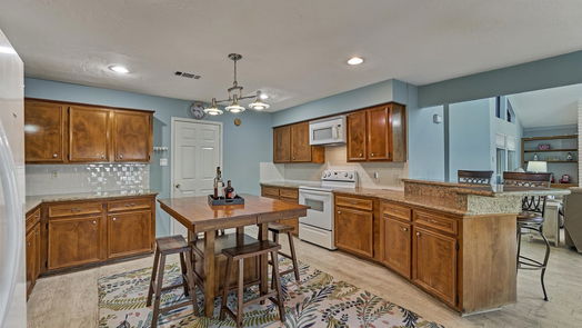 Willis 2-story, 3-bed 7199 Kingston Cove Lane-idx
