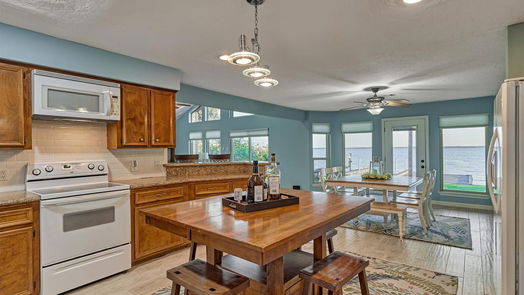 Willis 2-story, 3-bed 7199 Kingston Cove Lane-idx