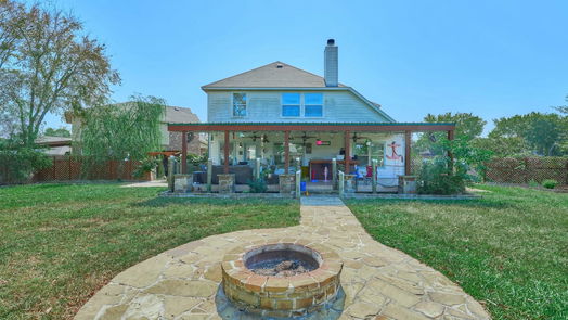 Willis 2-story, 4-bed 12920 Oakwood Circle-idx