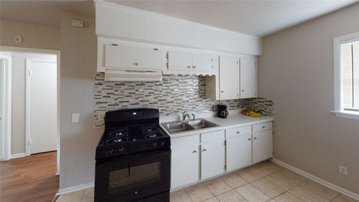 Huntsville 2-story, 3-bed 911 University Avenue-idx