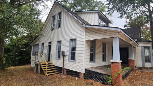 Huntsville 2-story, 3-bed 918 University Avenue-idx