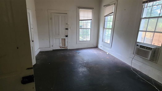 Huntsville 2-story, 3-bed 918 University Avenue-idx