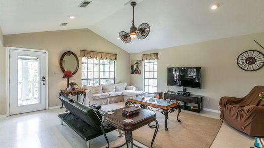 Huntsville 2-story, 3-bed 360 S Lakeside Drive-idx