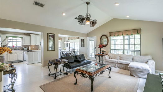 Huntsville 2-story, 3-bed 360 S Lakeside Drive-idx