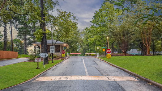 Coldspring 2-story, 3-bed 211 N Fairway Loop-idx