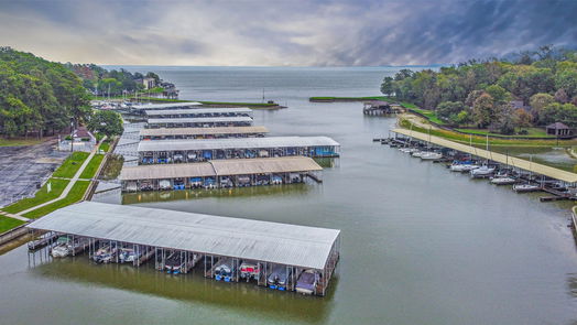 Coldspring 2-story, 3-bed 211 N Fairway Loop-idx