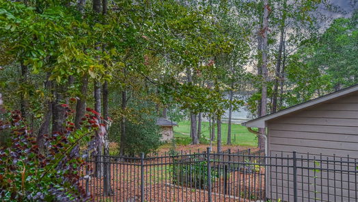 Coldspring 2-story, 3-bed 211 N Fairway Loop-idx