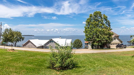 Coldspring 2-story, 3-bed 541 Lakeview Drive Loop-idx