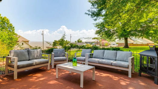 Coldspring 2-story, 3-bed 541 Lakeview Drive Loop-idx