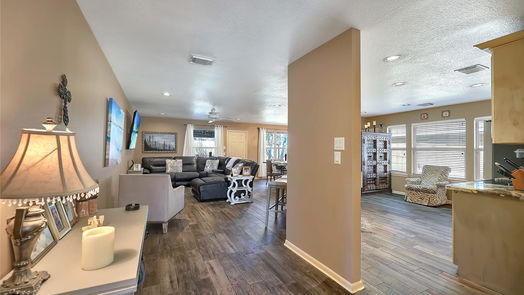 Houston 1-story, 3-bed 423 Fall Creek Drive-idx