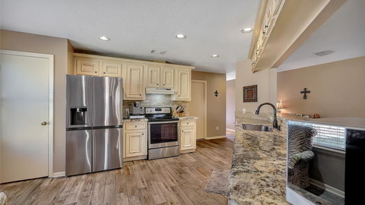 Houston 1-story, 3-bed 423 Fall Creek Drive-idx