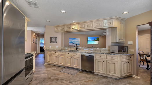 Houston 1-story, 3-bed 423 Fall Creek Drive-idx