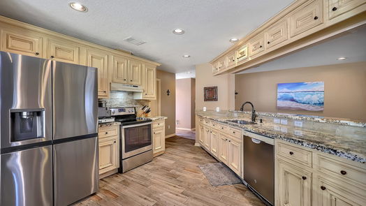 Houston 1-story, 3-bed 423 Fall Creek Drive-idx