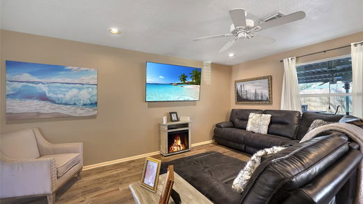 Houston 1-story, 3-bed 423 Fall Creek Drive-idx