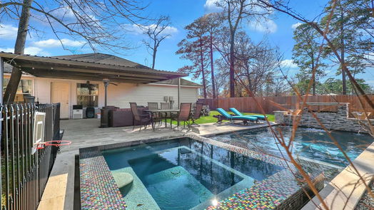Houston 1-story, 3-bed 423 Fall Creek Drive-idx