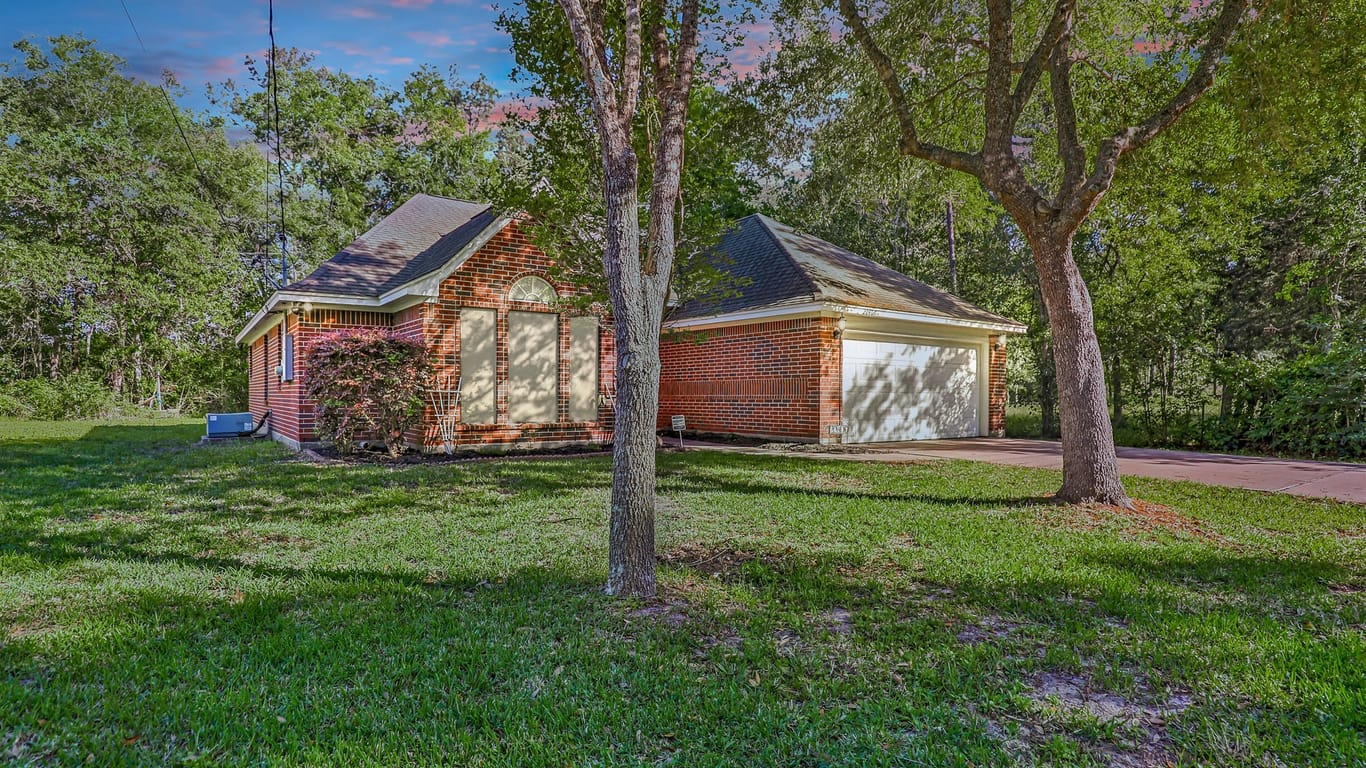 Huffman 1-story, 3-bed 22406 E Shorewood Loop-idx