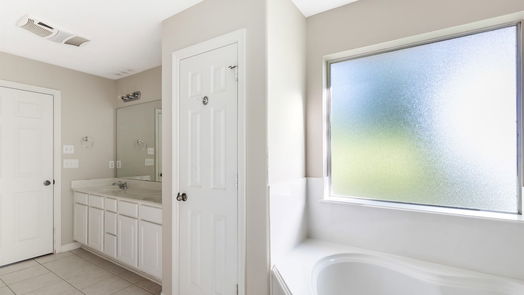 Huffman 1-story, 3-bed 22406 E Shorewood Loop-idx