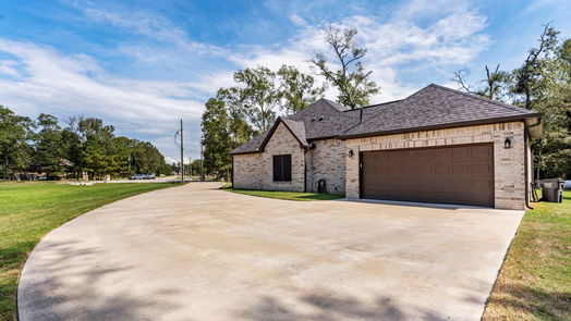 Huffman 1-story, 3-bed 27702 Live Oak View Court-idx