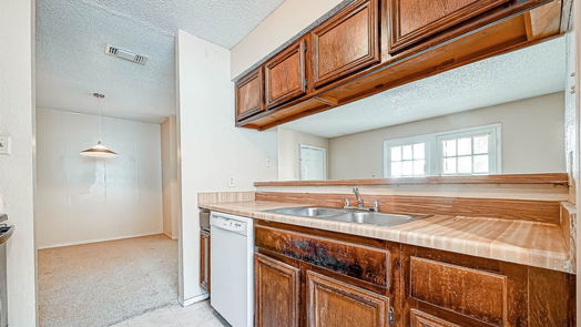 Humble 2-story, 2-bed 1319 Brenda Lane 4-idx