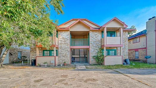 Humble 2-story, 2-bed 1319 Brenda Lane 4-idx