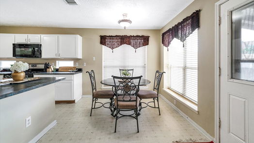 Humble 2-story, 5-bed 7222 Foxshadows Lane-idx