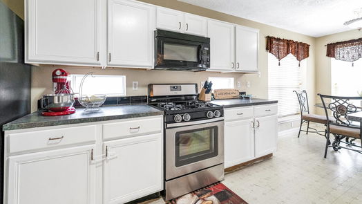 Humble 2-story, 5-bed 7222 Foxshadows Lane-idx