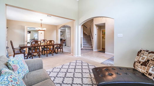 Humble 2-story, 5-bed 7222 Foxshadows Lane-idx