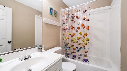 Humble 2-story, 5-bed 7222 Foxshadows Lane-idx