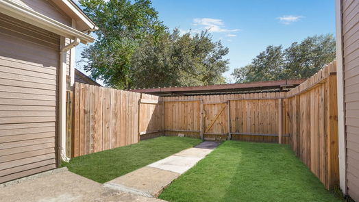 Humble 2-story, 2-bed 2035 Country Village Boulevard B-idx