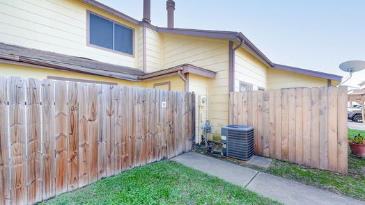 Humble 2-story, 2-bed 1881 Country Village Boulevard B-idx