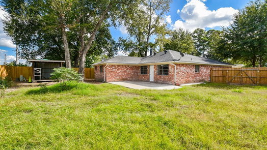 Humble 1-story, 3-bed 7307 Foxhurst Lane-idx