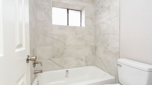 Humble 1-story, 3-bed 7307 Foxhurst Lane-idx